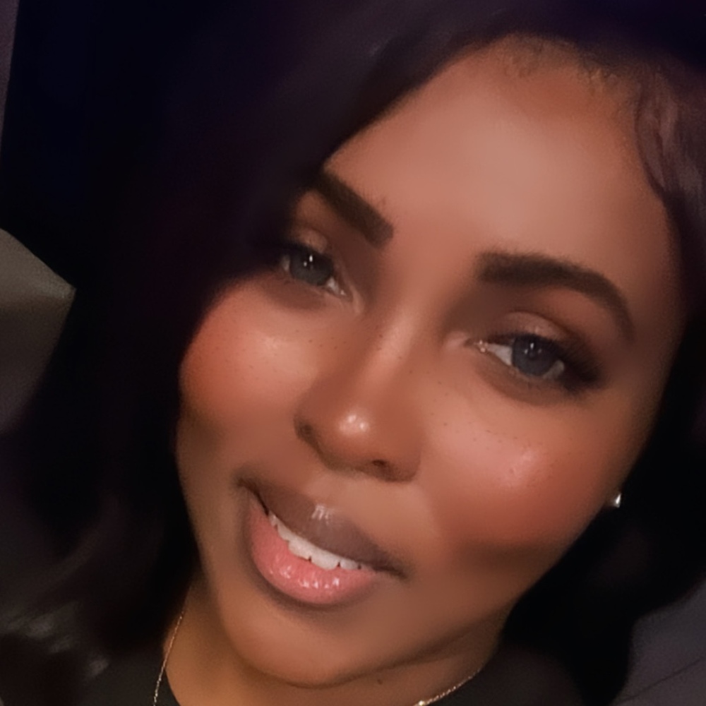 Meet your Posher, Tiffany